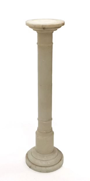 null Colonne en albâtre 

H. 104,5 cm