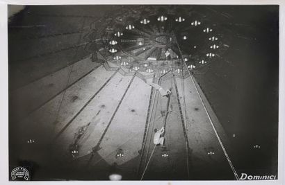 null Lot de dix photographies de cirque des années 50 à 60, tirage argentique d’époque
Le...