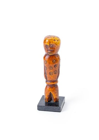 null LEGA (Democratic Republic of Congo)
Ivory figure with brown-red patina belonging...