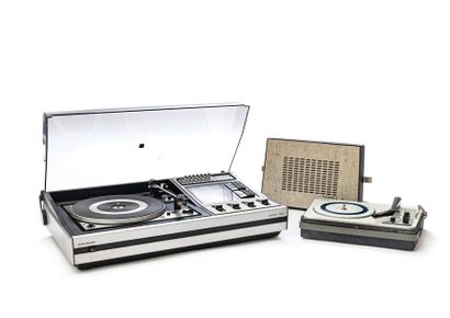 null GRUNDIG amplified vinyl turntable with headphones, pair of speakers and 70's...