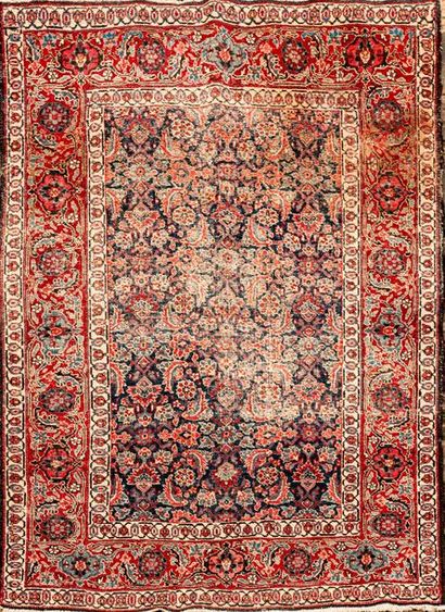 null Tabriz carpet (Northern Iran) circa 1940
Wool velvet on cotton foundations.
Marine...
