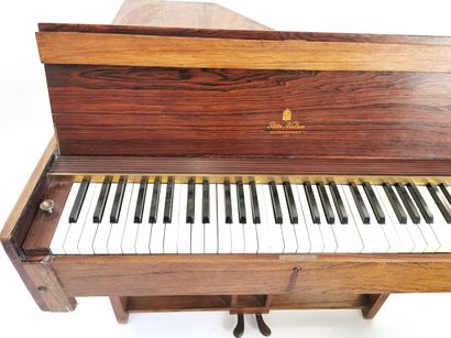 null Piano STEEN NIELSEN Hammerspinet

Pianoforte / harpsichord with rosewood case,...
