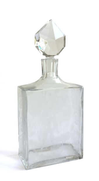 null BACCARAT

Gascogne" cognac bottle in crystal with engraved decoration on all...