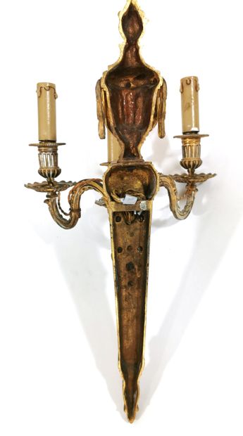 null * Three lights chased and gilded bronze lamp; the bobèches with gadroons; the...