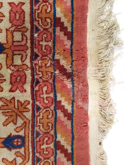 null Large carpet Samarkand (Sinkiang, Silk Road, border between China and Russia)...