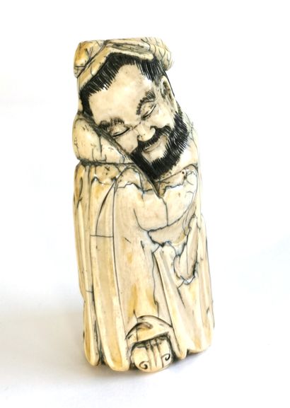 null *China, 1900

Carved ivory element depicting an old man, an apocryphal Ming...