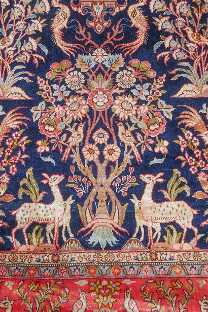 null Original Ghoum carpet - Iran, circa 1975

Dimensions: 245 x 145 cm

Technical...