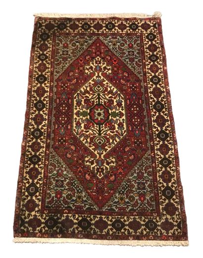null Bidjar carpet - Iran, circa 1980

Dimensions: 122 x 78 cm

Technical characteristics:...