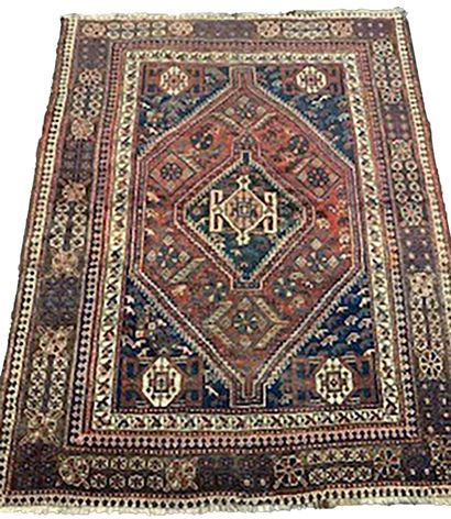 null Ancien tapis Quasgai – Iran, fin XIXe début XXe siècle

Dimensions : 200 x 155...