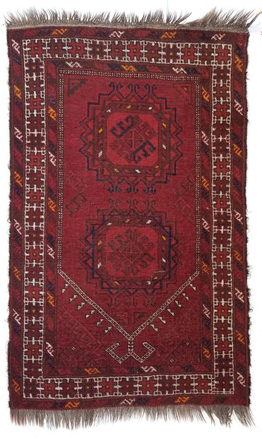 null Old Afghan carpet, first part of the 20th century 

Dimensions: 113 x 72 cm

Technical...
