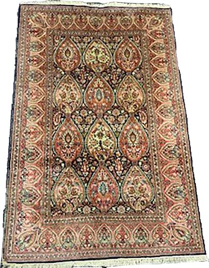 null Original and fine Silk Cashmere carpet - India, circa 1975

Dimensions: 180...