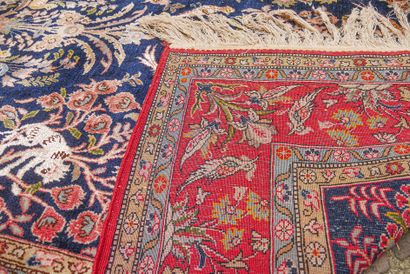 null Original tapis Ghoum – Iran, vers 1975

Dimensions : 245 x 145 cm

Caractéristiques...