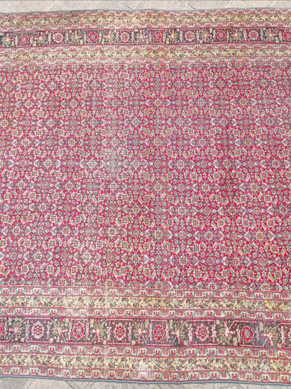 null Very fine Tabriz Carpet - Northwest Iran, circa 1930

Dimensions: 185 x 138...