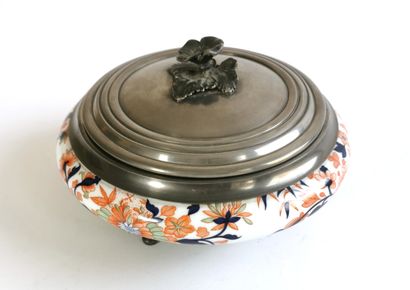 null Limoges - Porcelain Ulysse for Chanill

Porcelain and pewter covered bowl with...