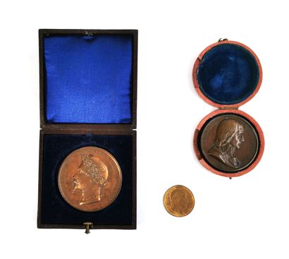 null NAPOLEON

Lot including a souvenir medal of the centenary of the emperor Napoleon...