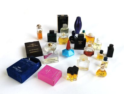 null Twenty-two miniature perfume bottles