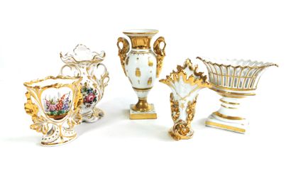 null A gold-decorated porcelain lot including a Paris porcelain basket, a vase on...