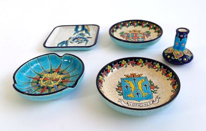 null LONGWY

Lot in glazed earthenware including : 

- Three bowls, Diam. 13 and...