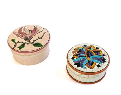 null LONGWY

Enamelled earthenware lot including two covered pots with magnolia flower...