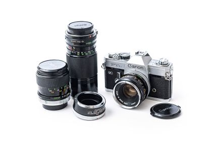 null CANON FTb Reflex camera with three CANON lenses (50 mm 1:1.8 / 50 mm 1:3.5 /...