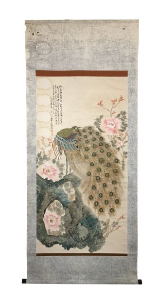 null *Japon, XXe siècle 

Kakemono peint d'une scène au paon à l'encre, signature,...