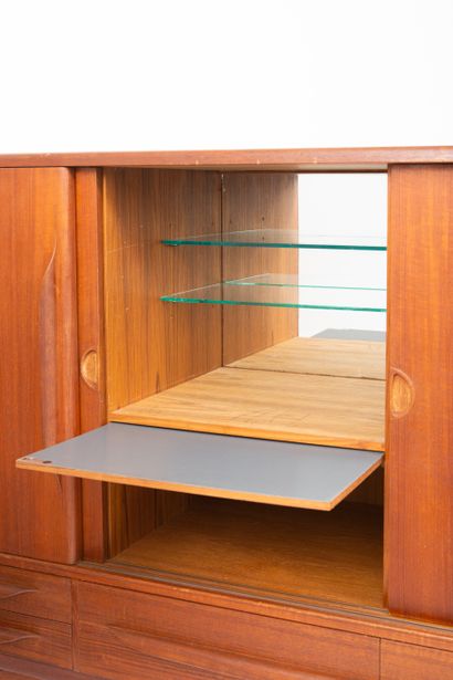 null JOHANNES ANDERSEN (1903-1995) DESIGNER ULDUM MOBELFABRIK PUBLISHER

Model "n°14

Sideboard...