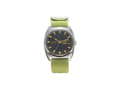 null ENICAR (Tonneau Compressor / Double date ref. 2342), circa 1980

Steel watch...
