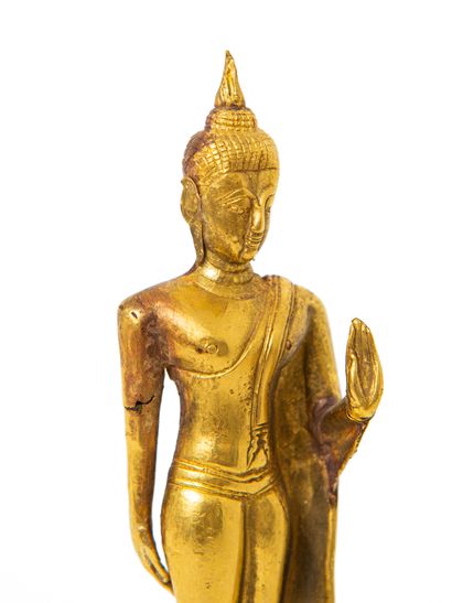 null Thaïlande, Royaume de Rattanakosin, XIXe siècle 

Élégante figure en or repoussé...