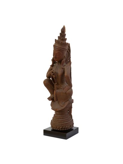 null Burma, 19th century 

Carved wooden architectural pillar depicting a female...