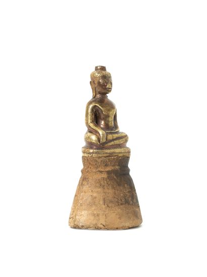 null Laos, 15th - 18th century

Buddha figure in repoussé gold, represented seated...