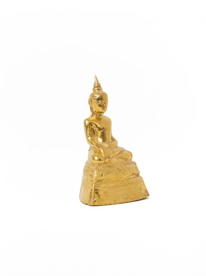 null Cambodia or Thailand, Ayutthaya Kingdom, late period

A gold embossed Buddha...