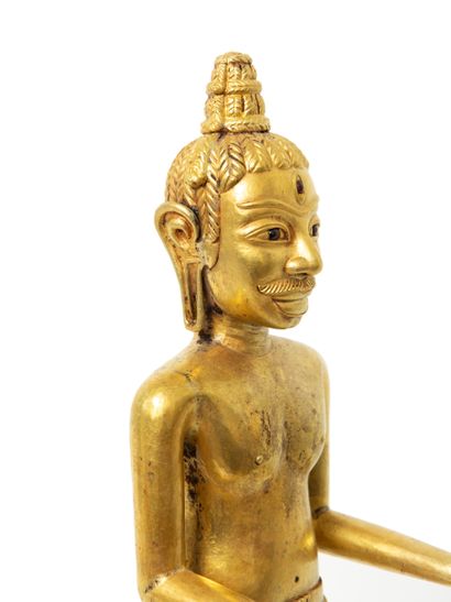 null Vietnam, 19th century 

Elegant and unique gold and silver figure of Shiva in...