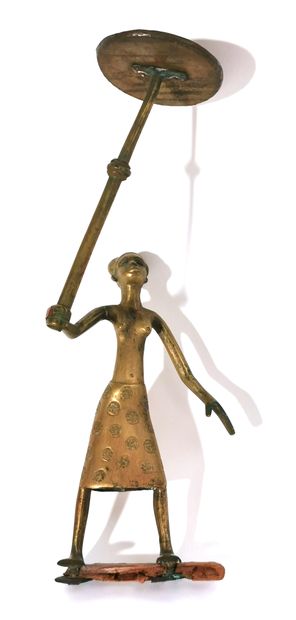 null L'acrobate africaine, figurine en bronze doré

H. 22 cm
