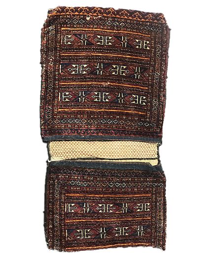 null Original et ancien bissac turkmène, fin XIXe siècle

Dimensions : 98 x 051 cm

Caractéristiques...
