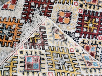 null Moroccan carpet (North Atlas, North Africa) around 1960.

Technical characteristics:...