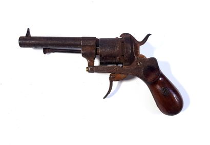 null Pinfire revolver 

L. 18 cm

Seized mechanism

Category D - free sale to over...