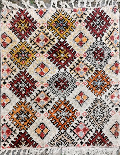null Moroccan carpet (North Atlas, North Africa) around 1960.

Technical characteristics:...