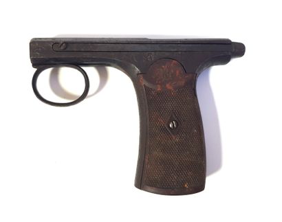 null Pistolet type Brun Latrige

L. 12,2 cm

Usures

Catégorie D – vente libre aux...
