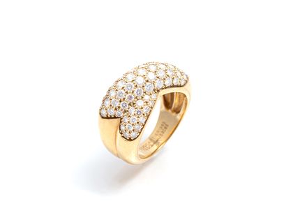 null CARTIER 

Ring "Colisée" model in 18K (750 thousandths) yellow gold forming...