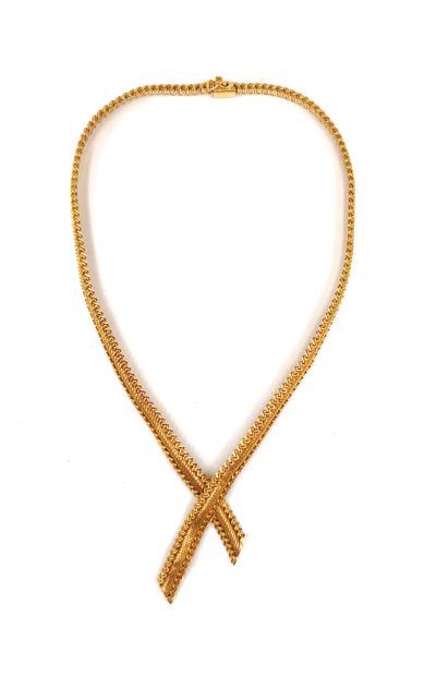 null Necklace flexible ribbon with woven mesh in yellow gold 18K (750 thousandths)...
