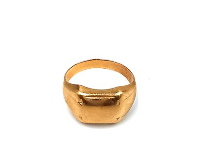 null Yellow gold ring 18K (750 thousandths)

Turn of finger: 48

Gross weight: 3,4...