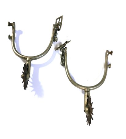null Pair of wrought iron and metal spurs

Late 19th - early 20th century

L. 15...