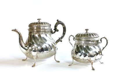 null Teapot and sugar bowl covered quadripods silver 1st title with decoration of...