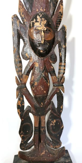 null OCEANIA, late 19th - early 20th century

Polychrome carved wood totem pole

H....