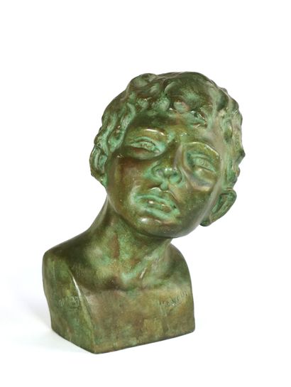 null CARRON (20th century school)

Mowgli

Bust in bronze with brown/green patina...