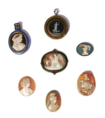 null Set of six cameos on shell, an enamelled salt bottle with cameo profile and...