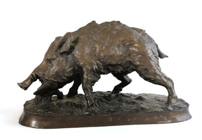 null Pierre-Jules MÈNE (1810-1879), after

Boar with a stump

Bronze with brown patina...