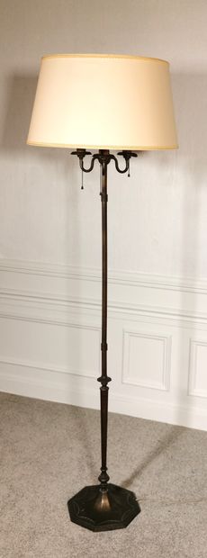 null Bronze and brass floor lamp with faceted shaft and octagonal base

40's

H....