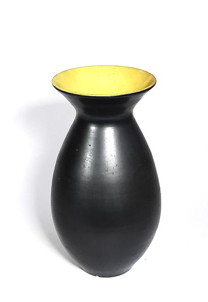 null ELCHINGER, Alsace, 1950s-60s

Earthenware vase with matte black glaze and yellow...