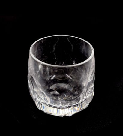null DAUM France

Eight crystal liqueur glasses signed

H. 6,2 cm